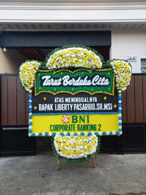 Papan Bunga Duka di Pracimantoro