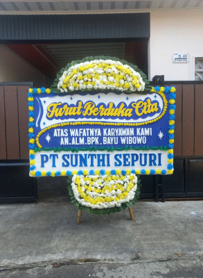 Papan Bunga Duka di Pracimantoro