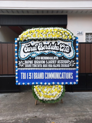 Papan Bunga Duka di Pracimantoro